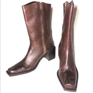WHITE MOUNTAIN SNAKE LEATHER BOOTS